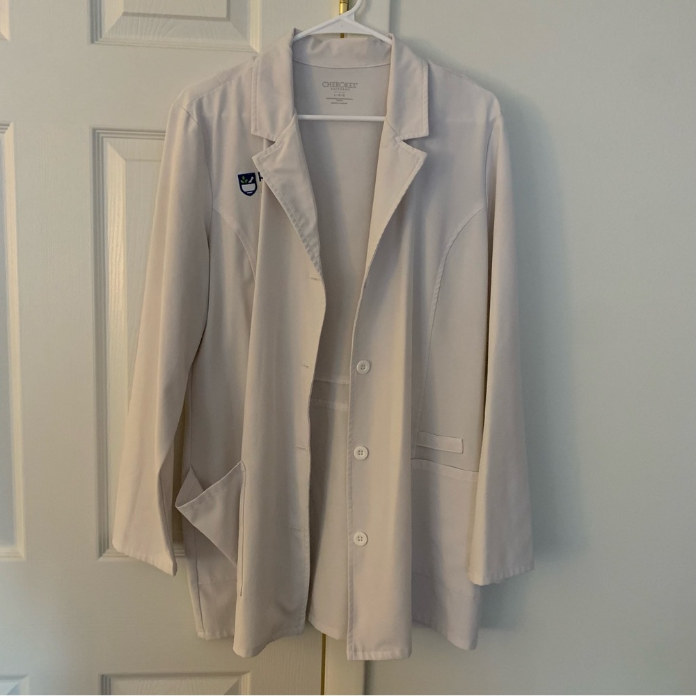 Cherokee White Coat - Perfect for Halloween costume!